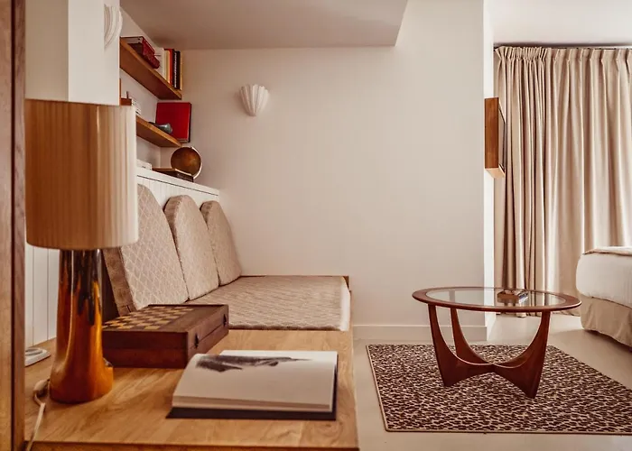 Monsieur Aristide 4*