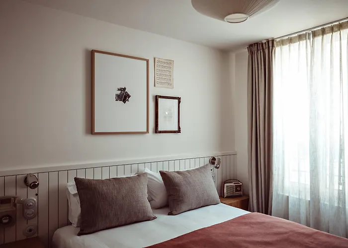 Monsieur Aristide מלון פריז