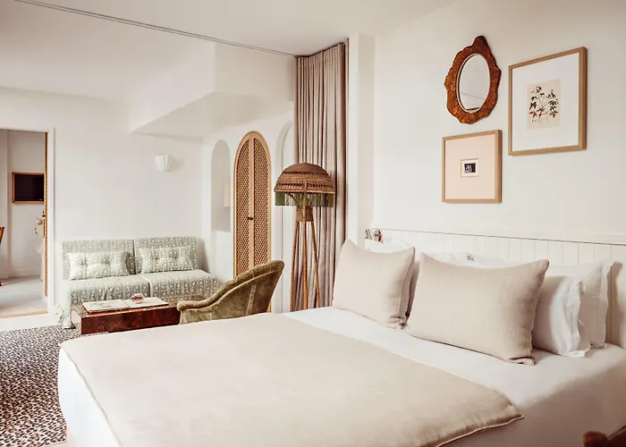 Monsieur Aristide Hotel 4*